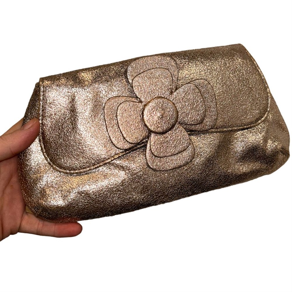 ready to wear platinum metallic flower detail envelope flap clutch bag P…